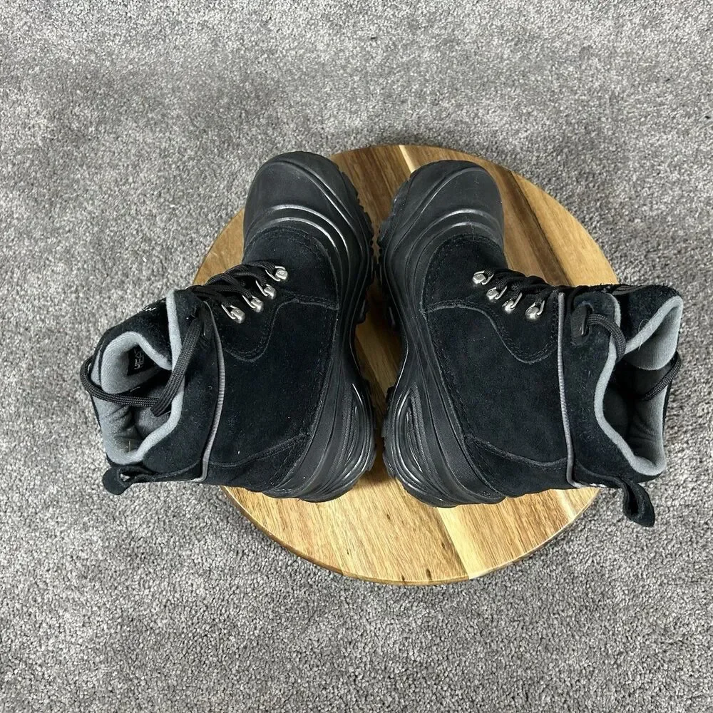 The North Face Chilkat Lace II Youth Size 3 Black Waterproof Winter Boots Used